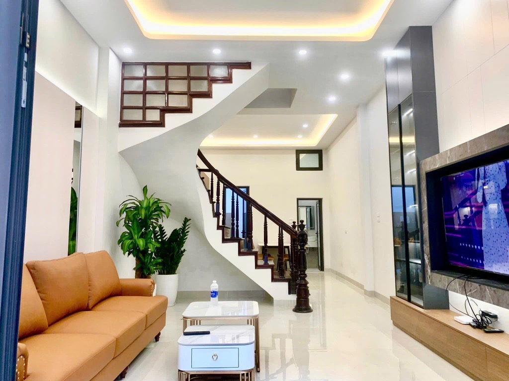 CỔ NHUẾ - BẮC TỪ LIÊM – NHÀ ĐẸP FULL NỘI THẤT- GẦN PHỐ- 50M BÃI ĐỖ XE Ô TÔ